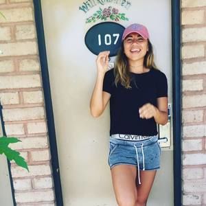 Meet your Posher, Madeline